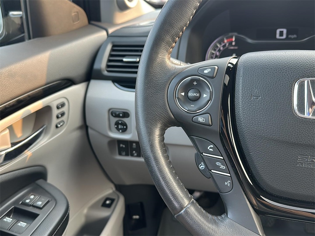 2019 Honda Ridgeline RTL-E photo 13