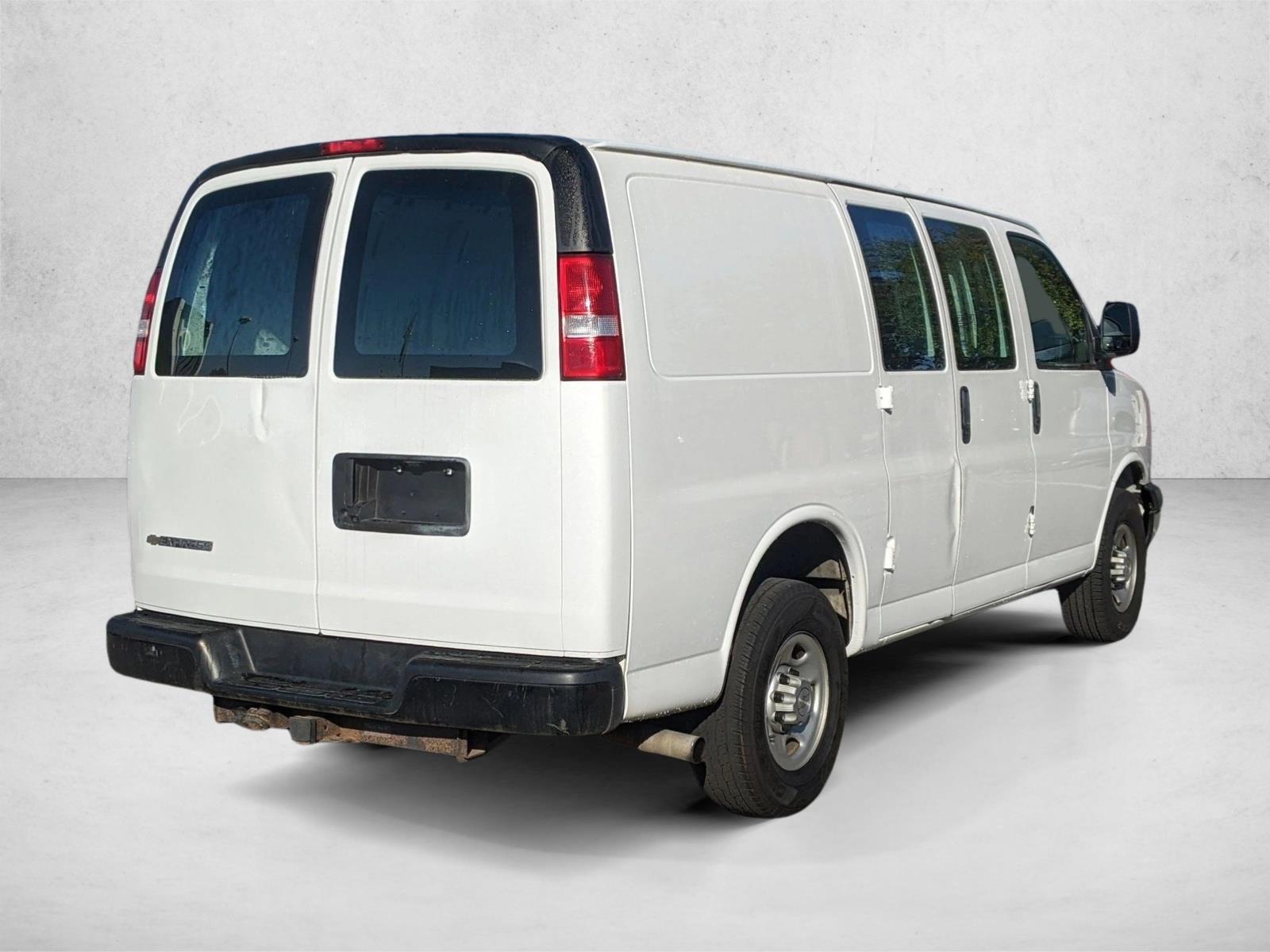 2021 Chevrolet Express 2500 Van Cargo photo 4