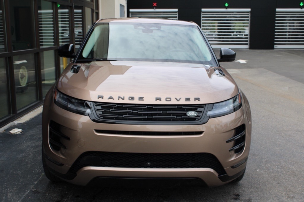 2024 Land Rover Range Rover Evoque Dynamic SE photo 9