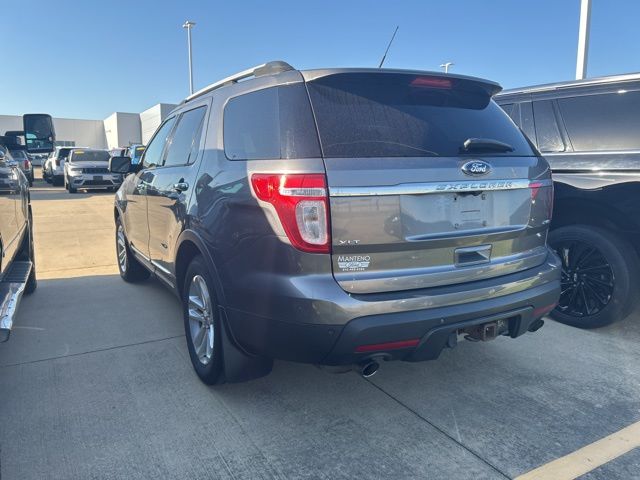 2011 Ford Explorer XLT photo 3