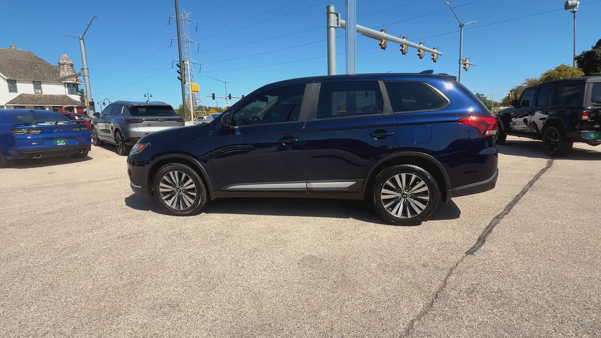 2020 Mitsubishi Outlander ES photo 28