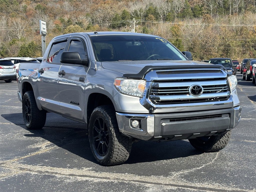 2017 Toyota Tundra SR5 photo 4