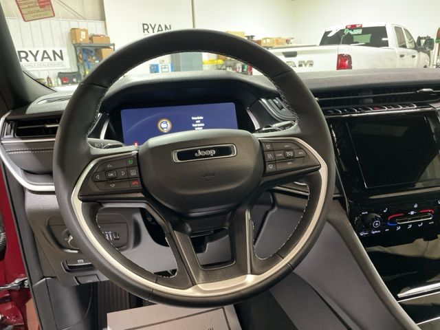 2025 Jeep Grand Cherokee Altitude X photo 14