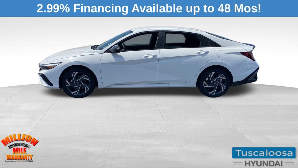 2025 Hyundai Elantra SEL Sport photo 2