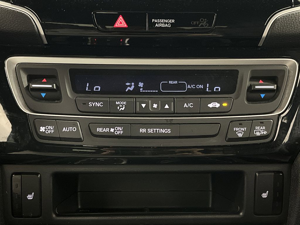 2021 Honda Ridgeline Black Edition photo 19