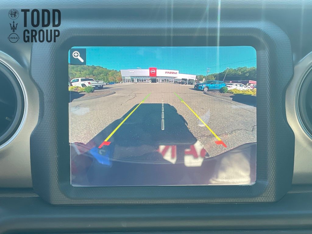 2023 Jeep Gladiator Willys photo 20