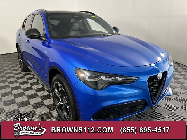 2025 Alfa Romeo Stelvio Base's photo