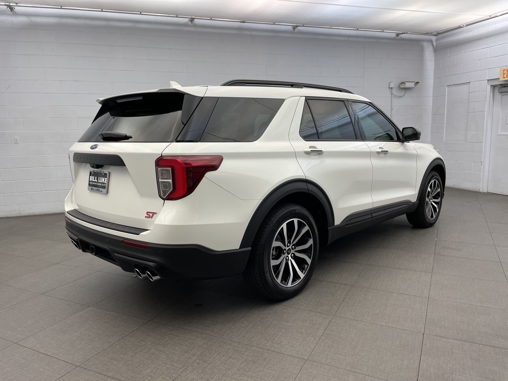 2024 Ford Explorer ST photo 3