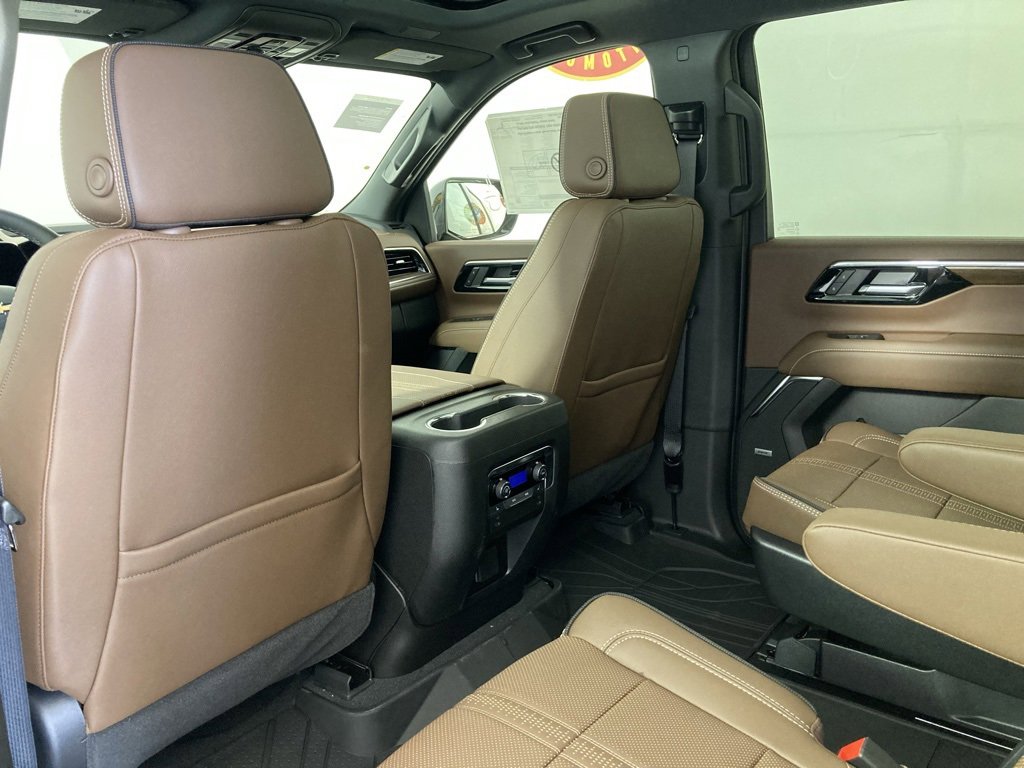 2026 Chevrolet Suburban High Country photo 13