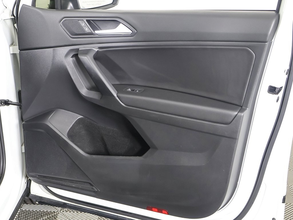 2021 Volkswagen Tiguan SE R-Line Black photo 24