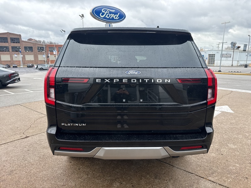 2025 Ford Expedition Platinum photo 4