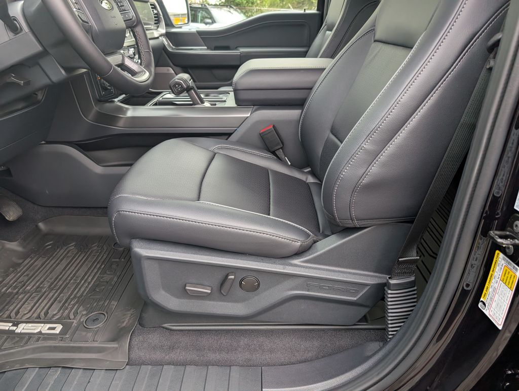 2025 Ford F-150 Lariat photo 7