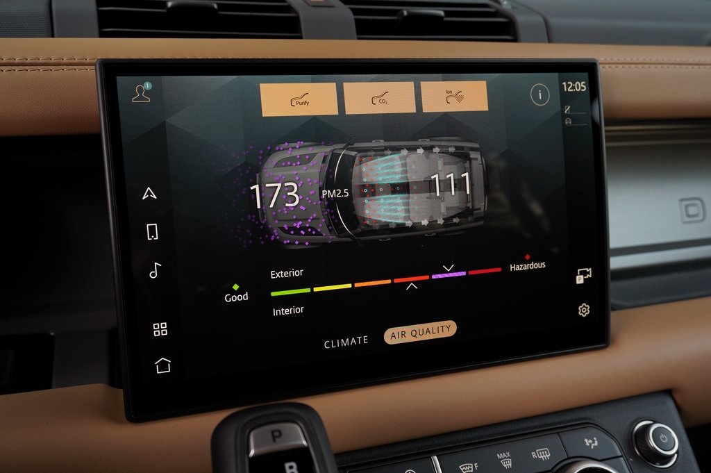 2025 LAND ROVER DEFENDER - Image 22