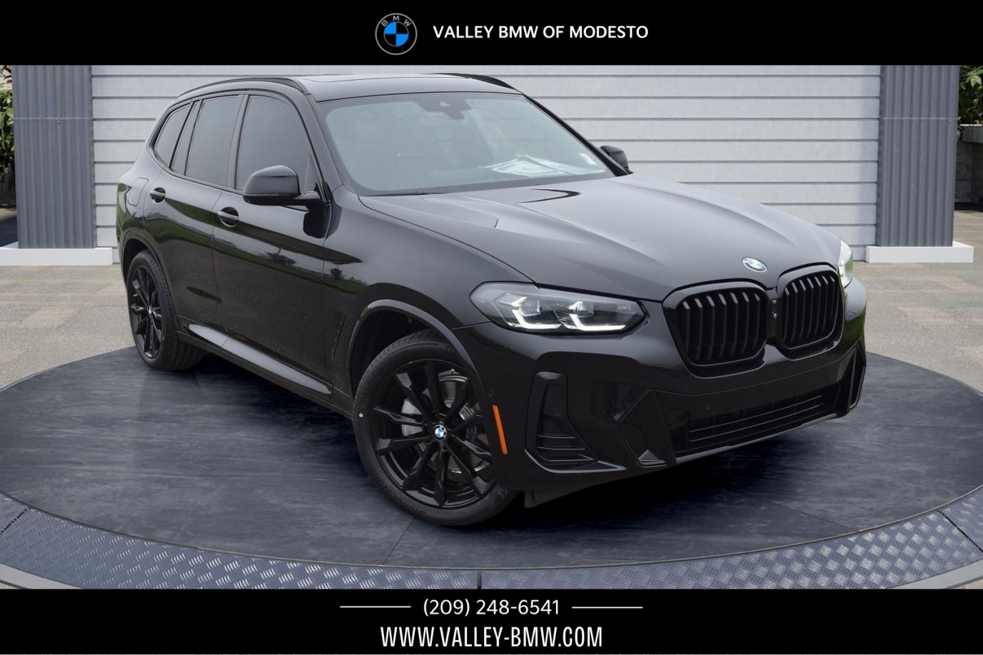 2023 BMW X3 30i's photo