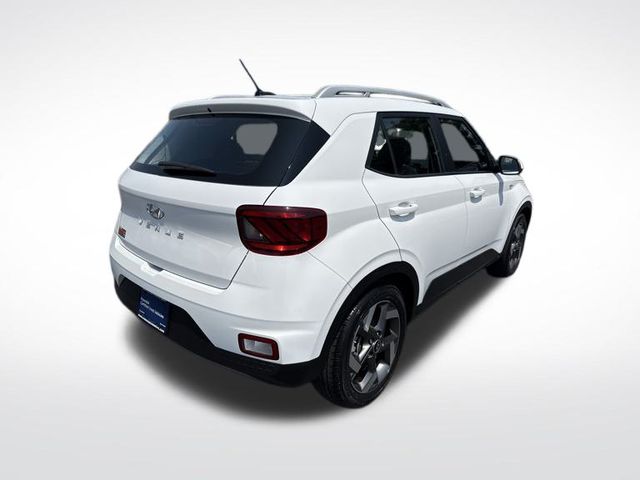 2023 Hyundai Venue SEL photo 4
