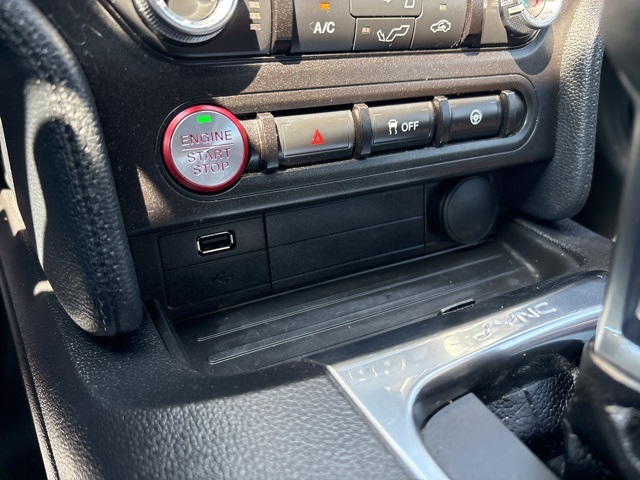 2020 Ford Mustang EcoBoost photo 19