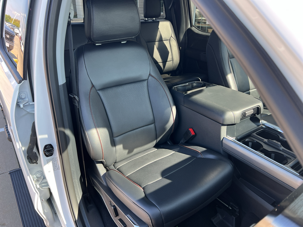 2023 Ford F-350 Lariat photo 32