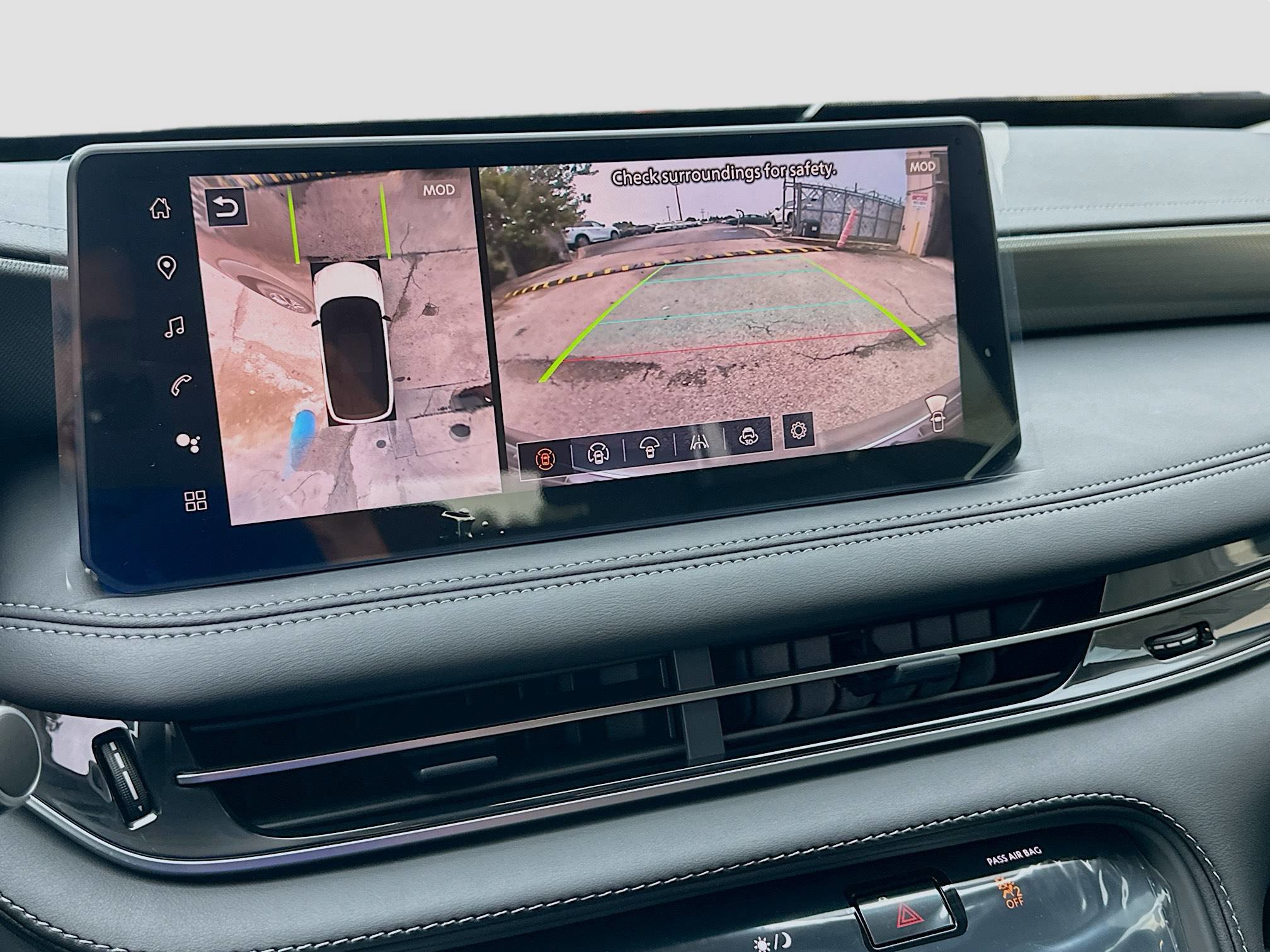 2026 Infiniti QX60 Luxe photo 10