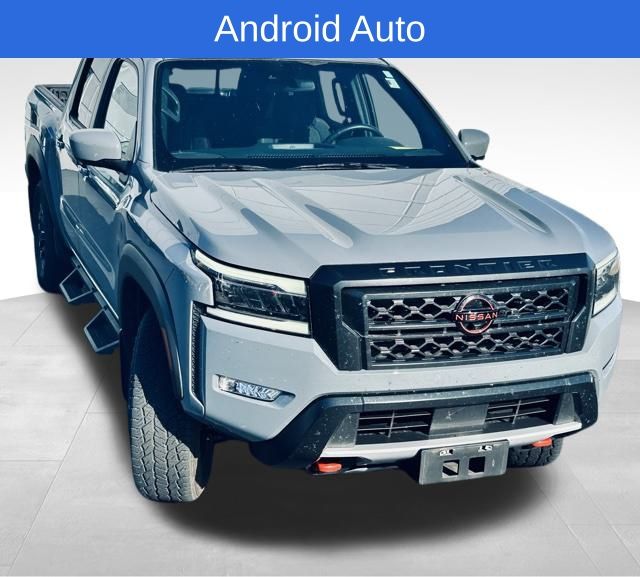 2023 Nissan Frontier Crew Cab photo 2