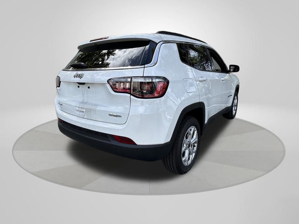 2025 Jeep Compass Latitude photo 7