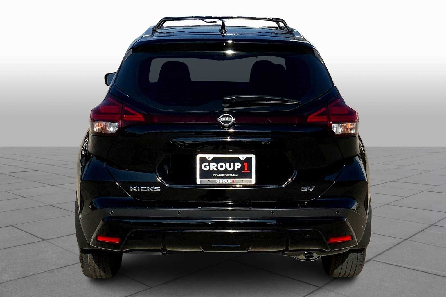 2023 Nissan Kicks SV photo 4