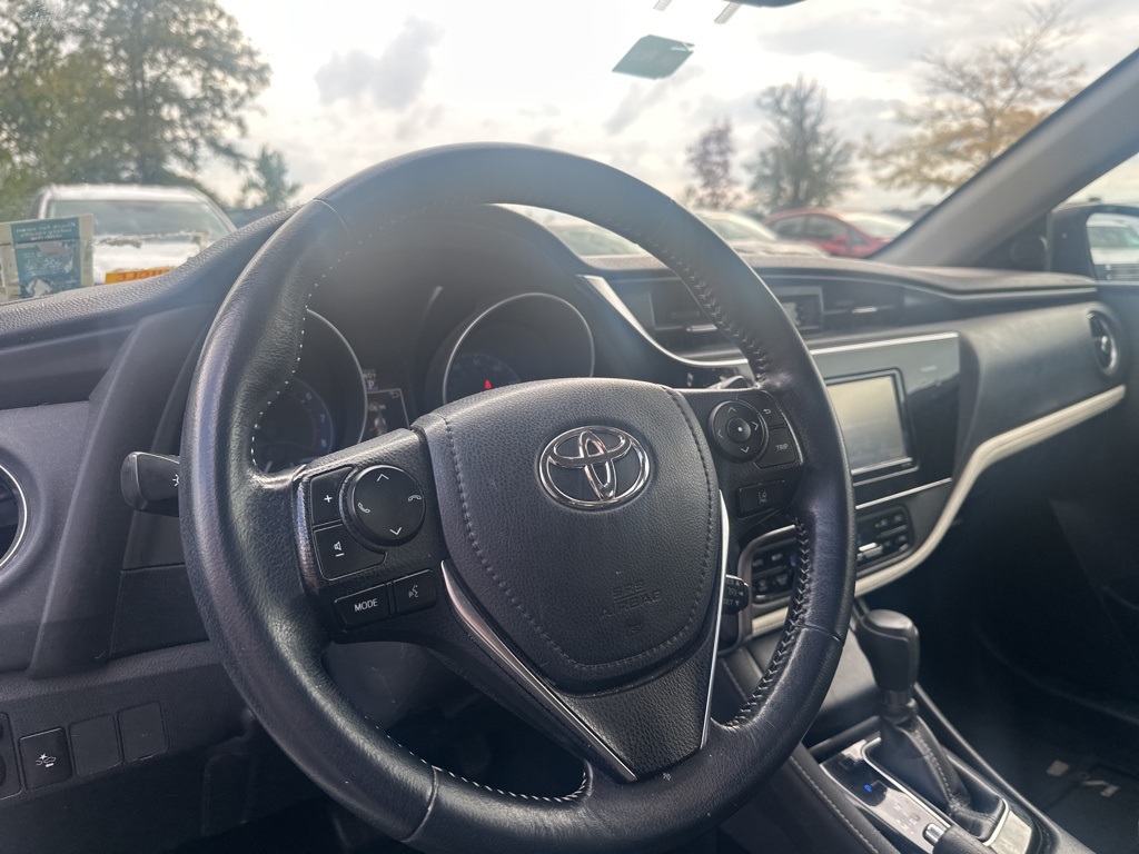 2018 Toyota Corolla iM Base photo 2