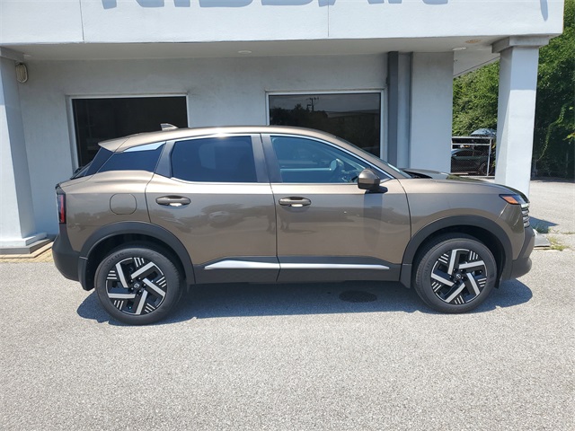 2025 Nissan Kicks SV photo 2
