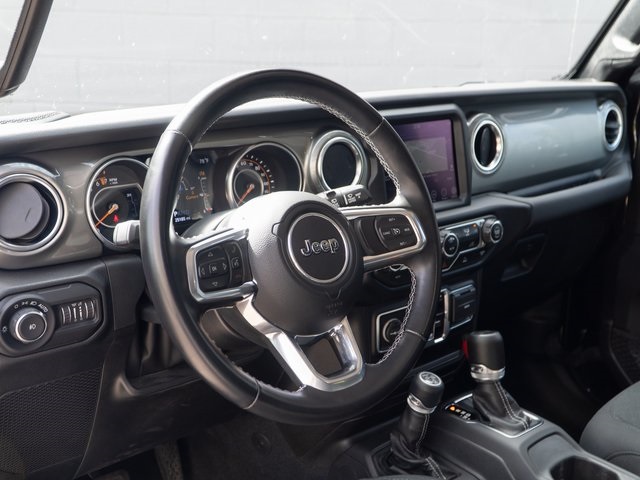 2022 Jeep Wrangler Unlimited Sahara photo 4