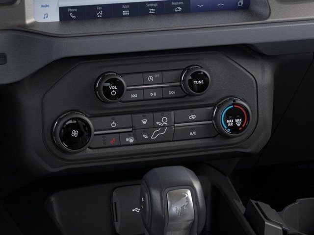 2025 Ford Bronco Base photo 15