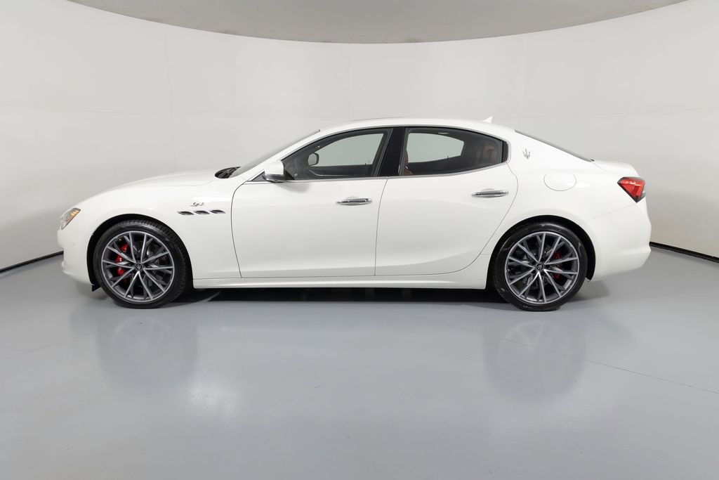 2023 Maserati Ghibli GT photo 3