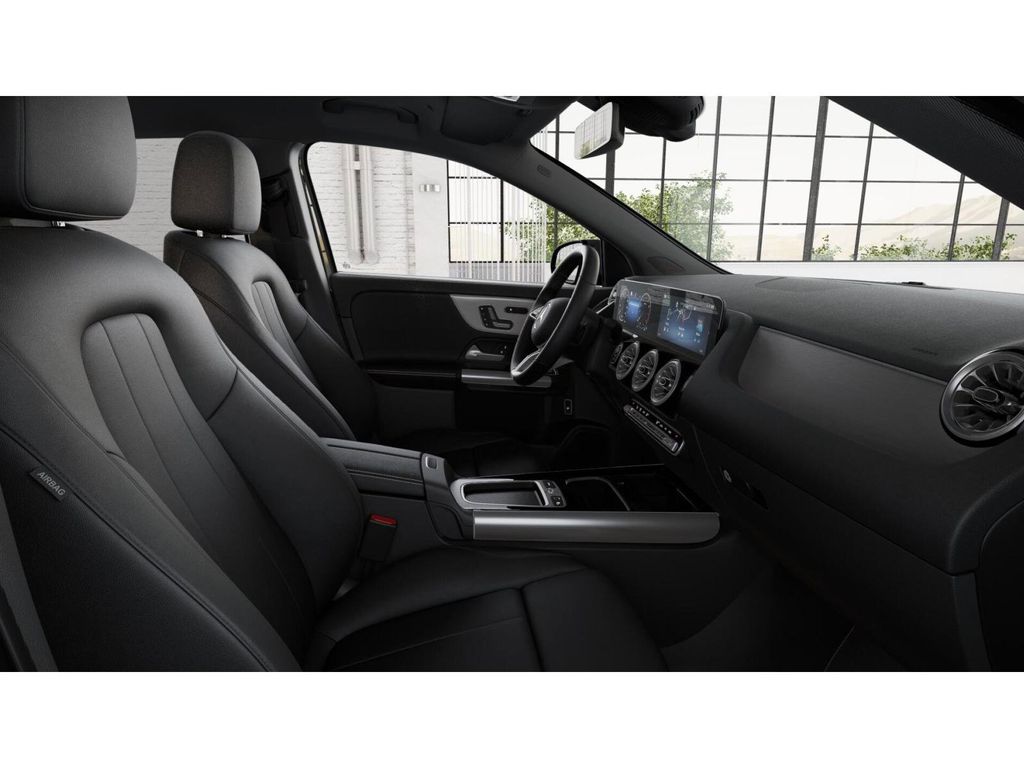 2026 Mercedes Benz GLA 250 photo 4