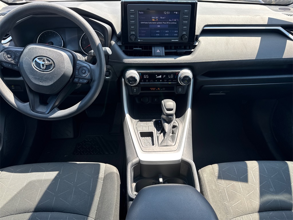 2022 Toyota RAV4 XLE photo 22