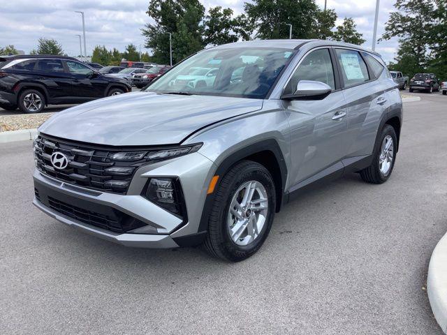 2025 Hyundai Tucson SE photo 2