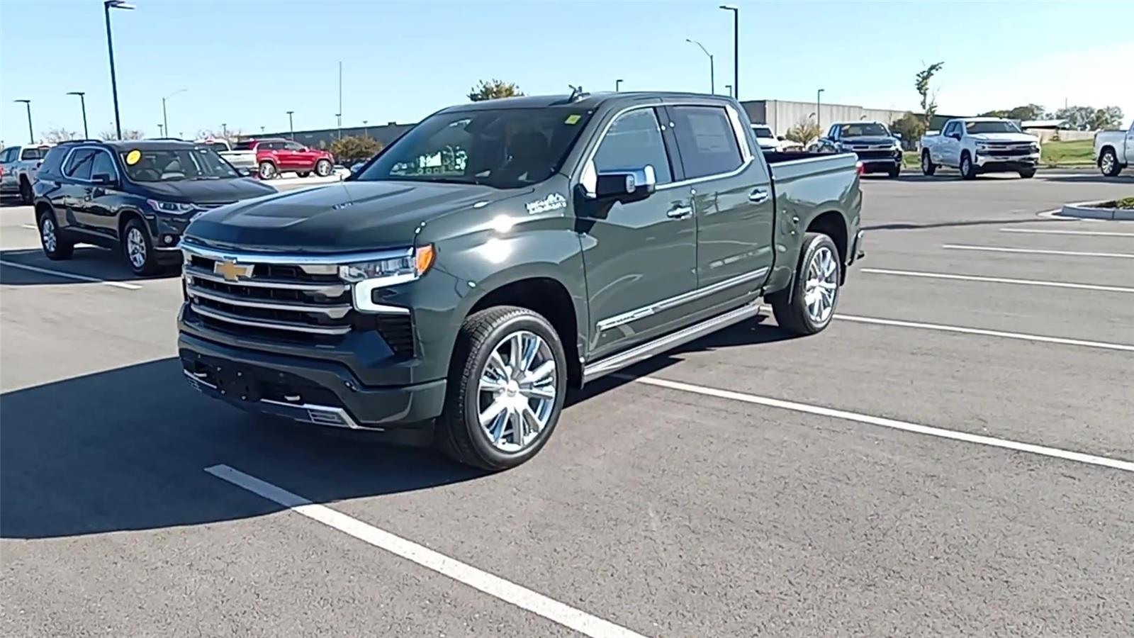 2026 Chevrolet Silverado 1500 High Country photo 2