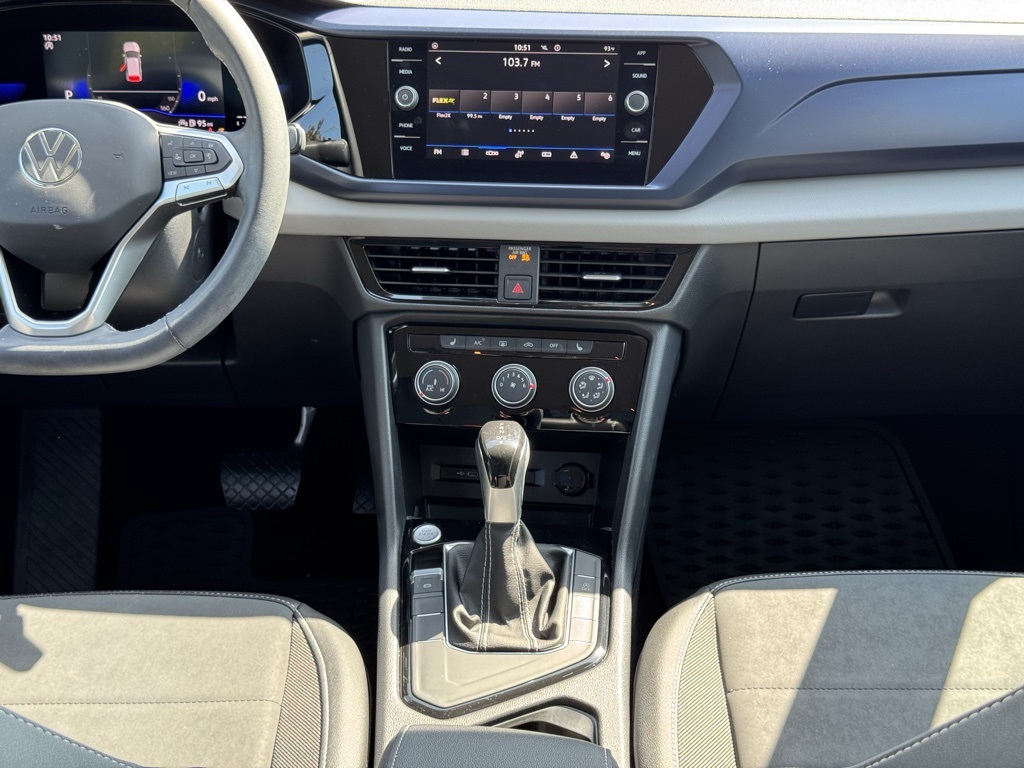 2023 Volkswagen Taos SE photo 22