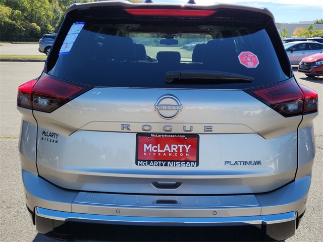 2025 Nissan Rogue Platinum photo 4