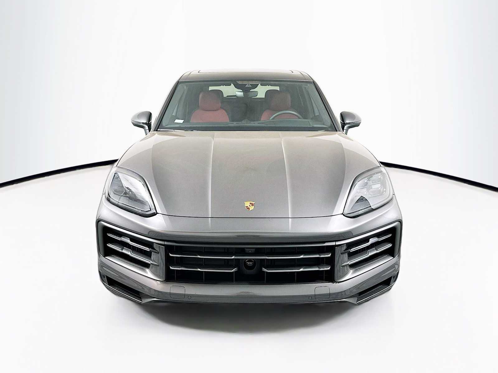2025 Porsche Cayenne S photo 5