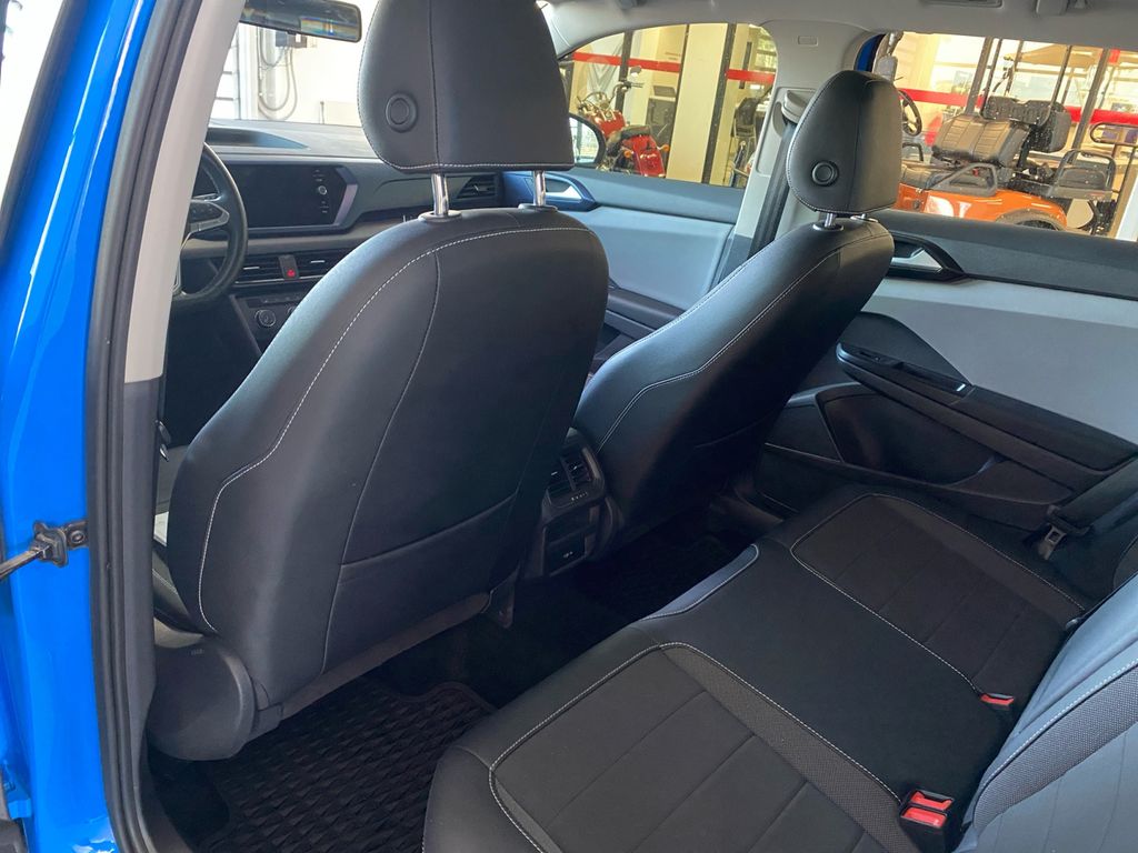 2022 Volkswagen Taos SE photo 15