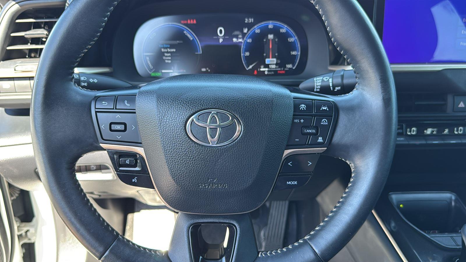 2024 Toyota Crown XLE photo 15