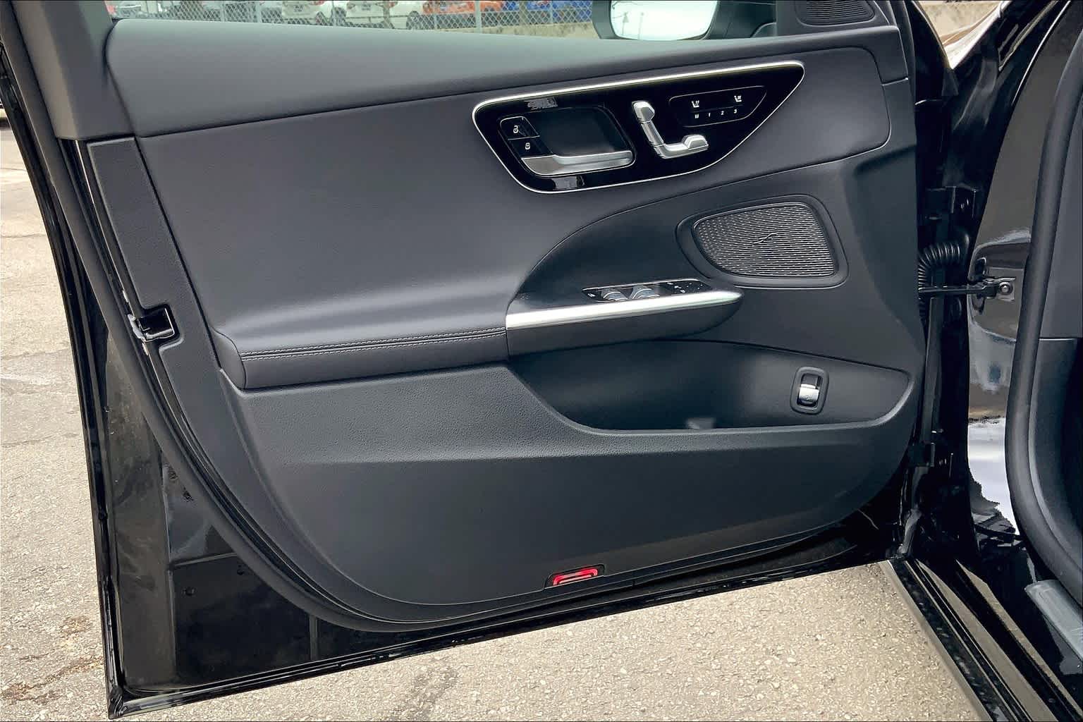 2025 Mercedes Benz C 300 photo 13