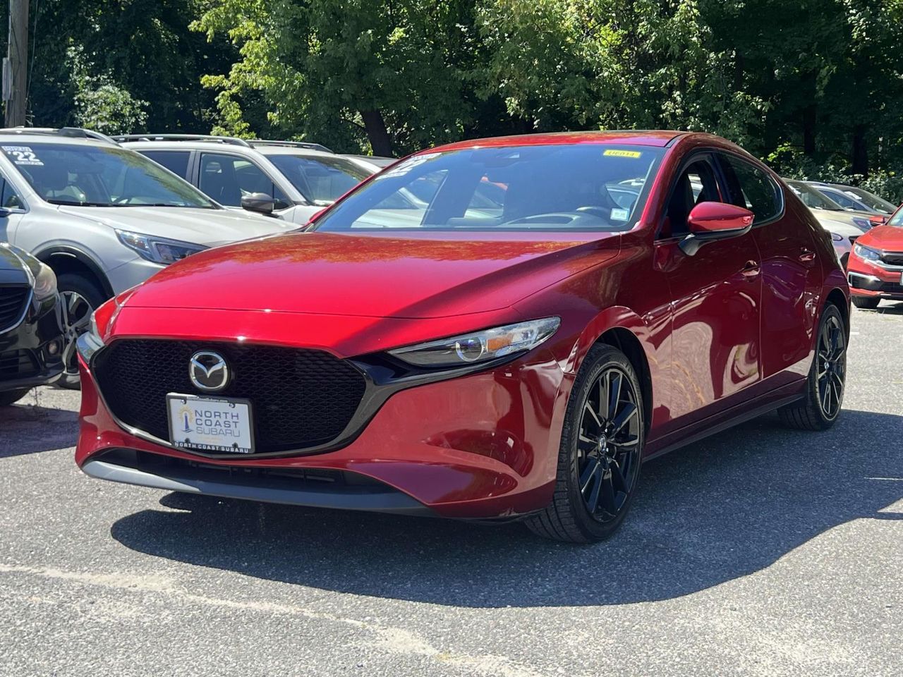 2022 Mazda Mazda3 Hatchback Premium photo 2
