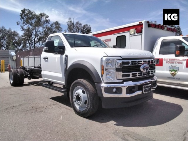 2025 Ford F-550 Super Duty Chassis Cab XL's photo