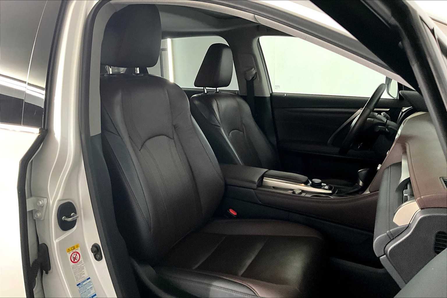 2017 Lexus RX photo 4