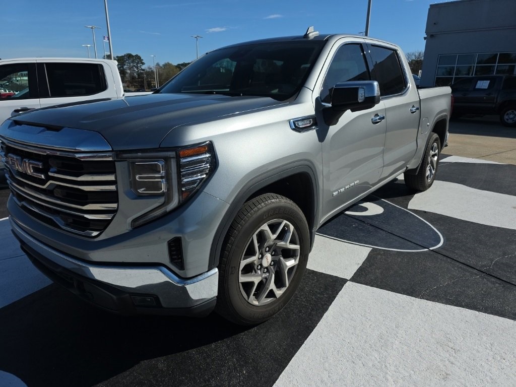 2023 GMC Sierra 1500 SLT's photo