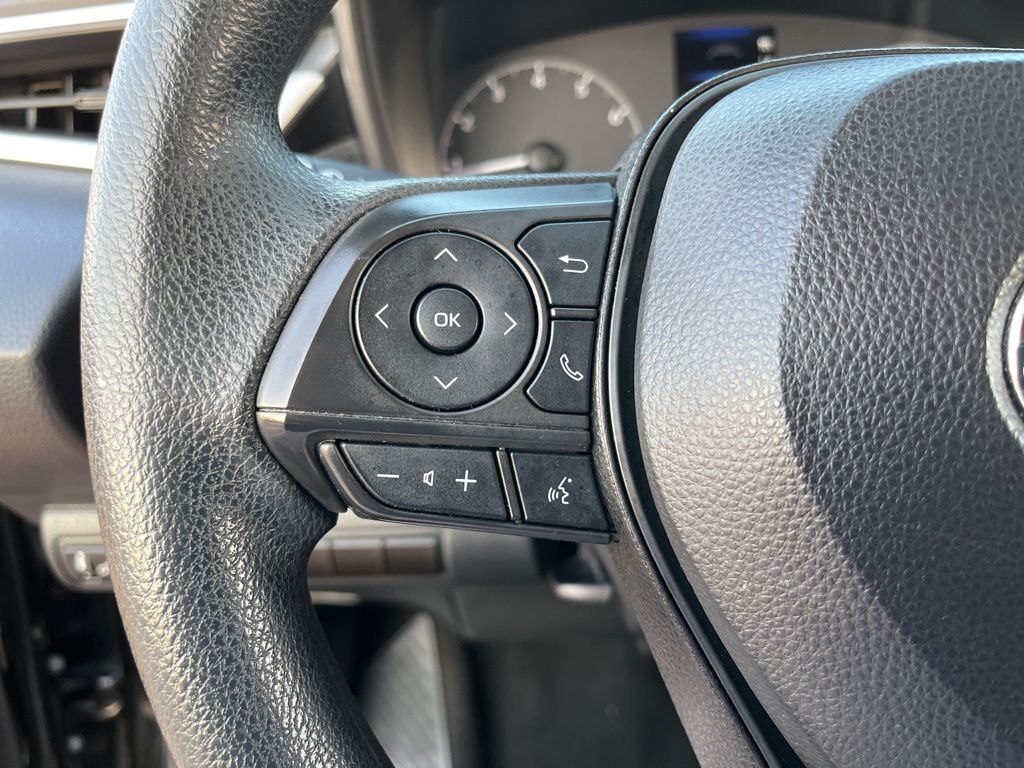 2023 Toyota Corolla LE photo 19