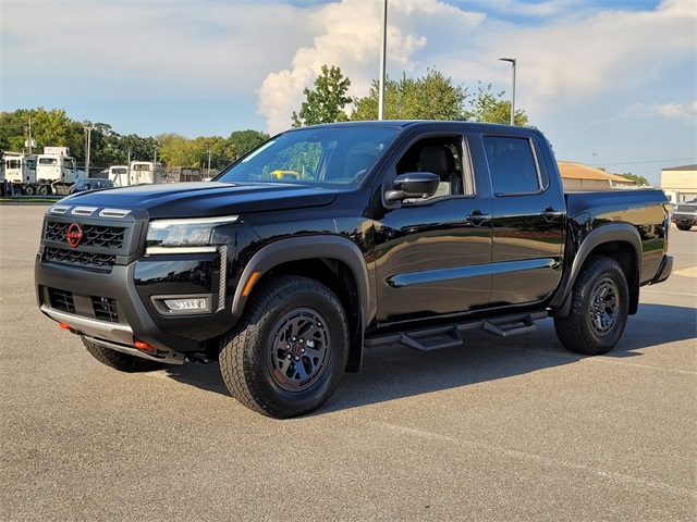 2026 Nissan Frontier Crew Cab PRO-4X photo 4