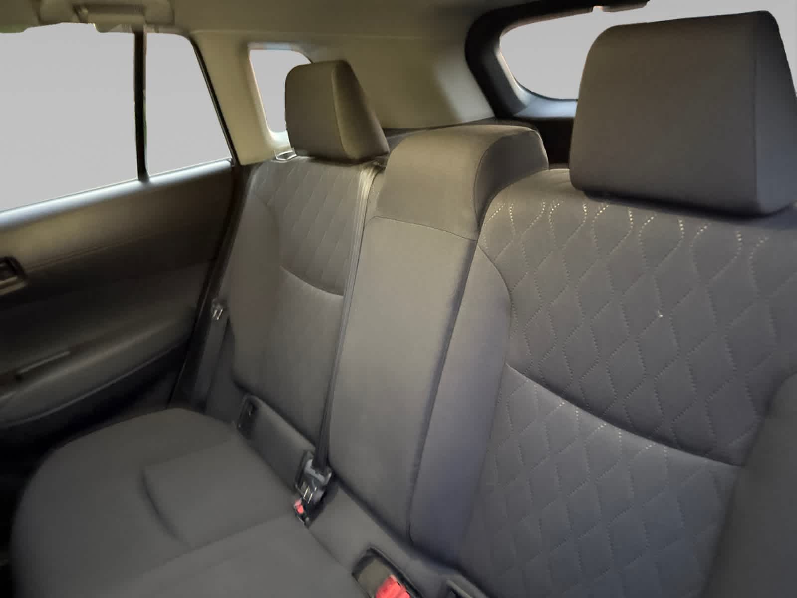 2022 Toyota Corolla Cross LE photo 12