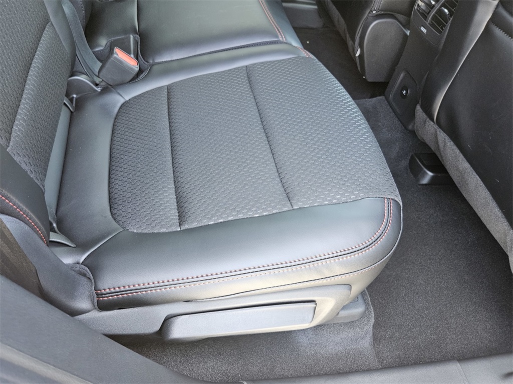 2025 Ford Escape ST-Line Hybrid photo 29