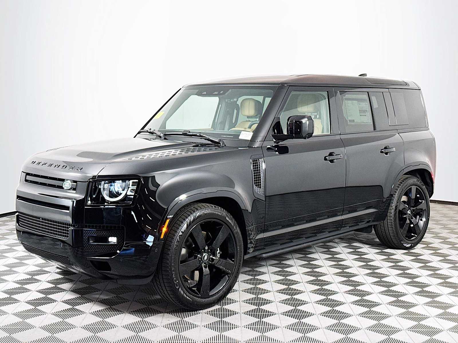 2025 Land Rover Defender V8's photo