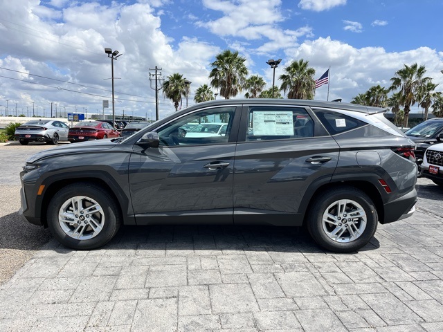 2026 Hyundai Tucson SE photo 4